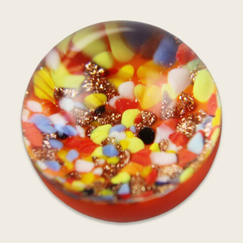 Kraftmurmel aus Muranoglas (orange mit Konfetti-Steinchen) 25mm, in hochwertigem Stoffbeutel mit Stickerei